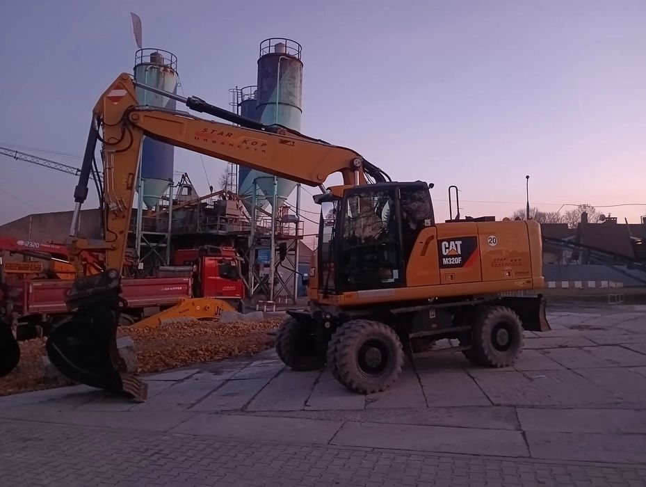 Caterpillar  Koparka kołowa cat m320f