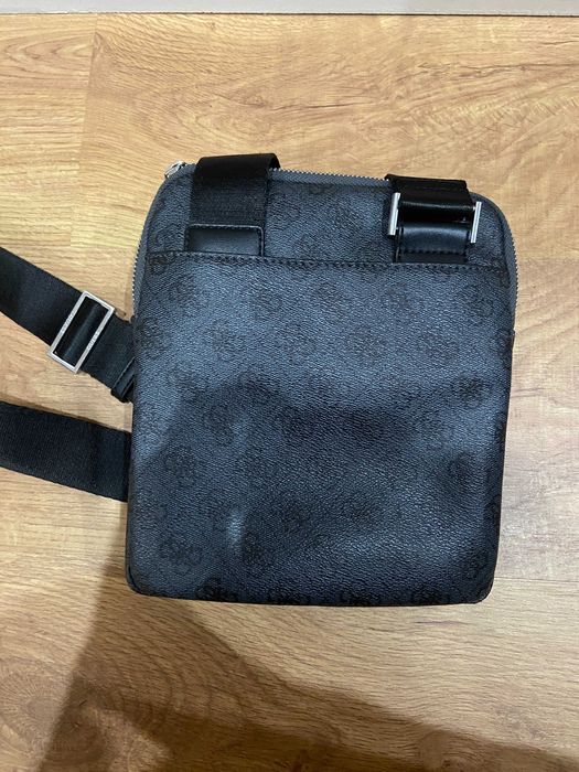 Bolsa da Guess (NOVA)