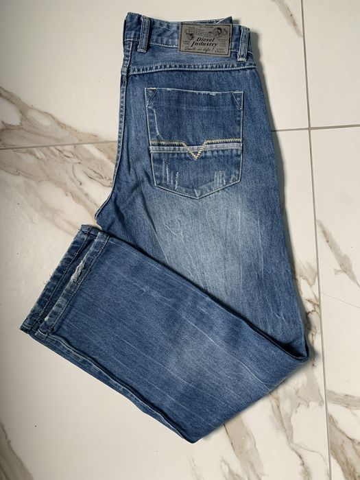 Jeansy Diesel industry denim division