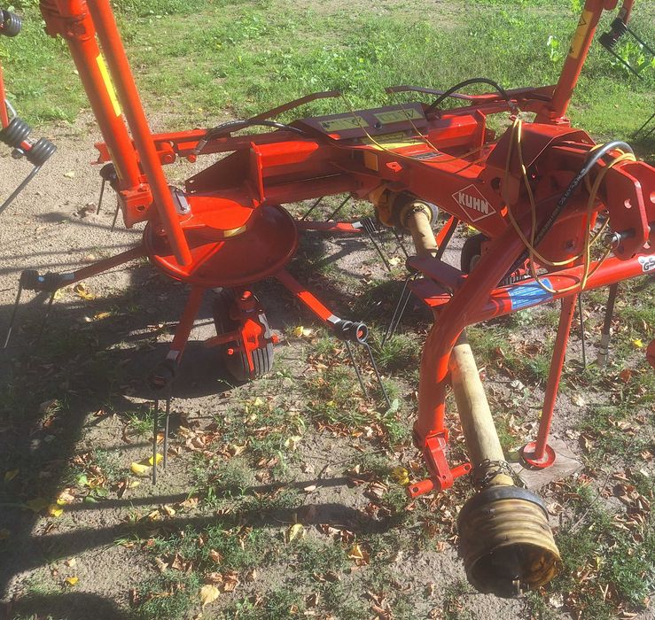 Przetrząsarka Kuhn GF 5001 MH Przewracarka Kuhn GF 8501
