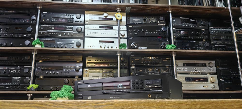 CD програвач Philips CD690