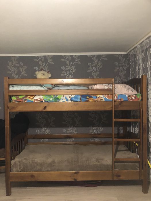 Двохповерховк ліжко