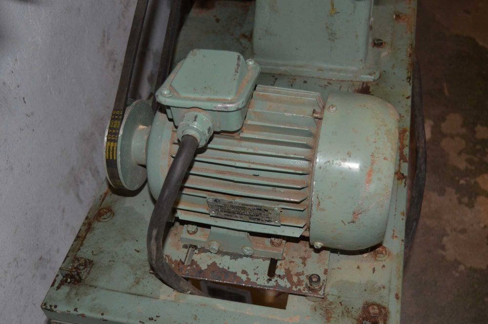 Продам станок деревообрабатывающий комбинированный БДС-4.