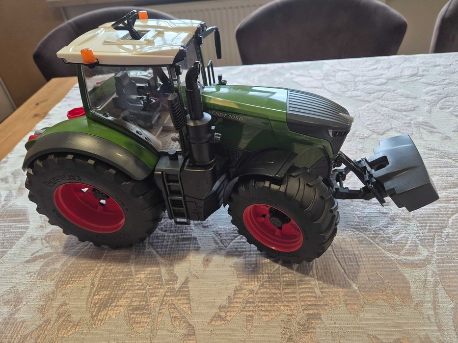 Traktor Fendt 1050 Vario