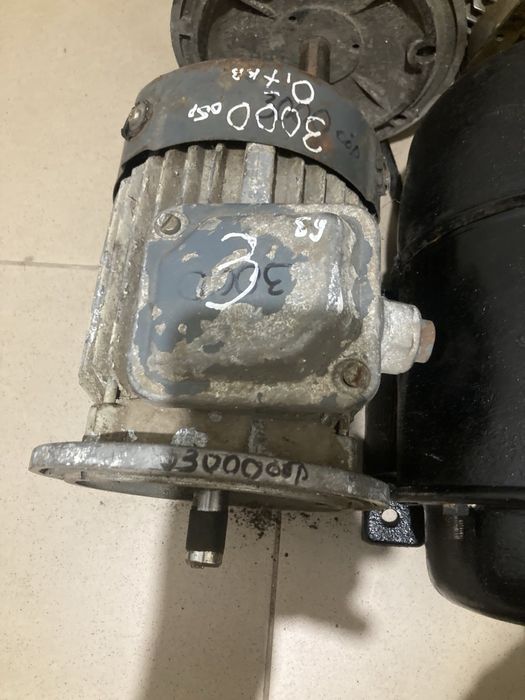 Електродвигун мотор електродвигуни