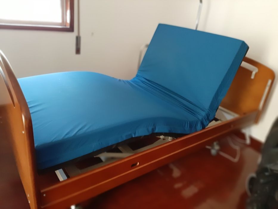 Cama elétrica articulada