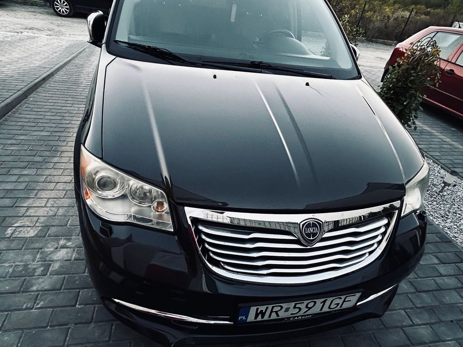 Lancia Voyager