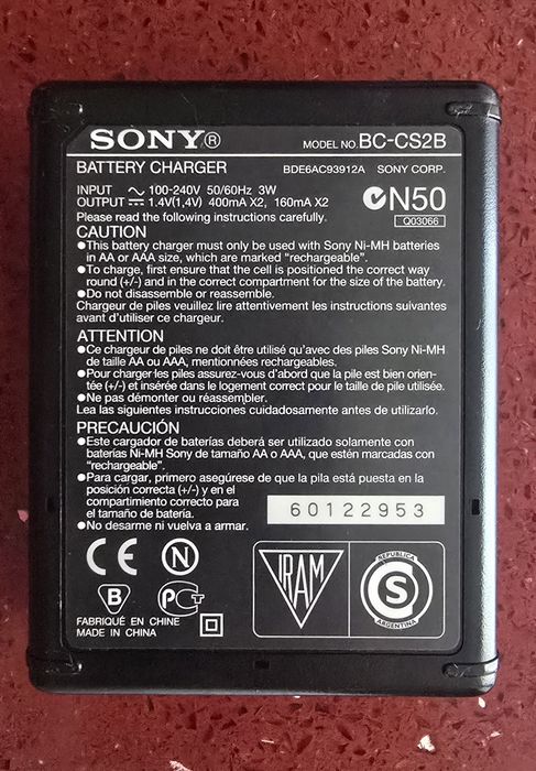 Carregador de Pilhas Sony