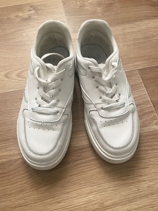 Білі кеди екошкіра