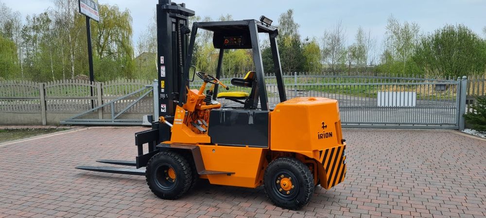 Wozek widlowy iron Mercedes 7t udźwig