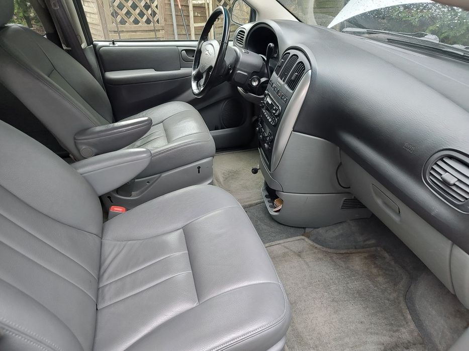 Chrysler Town and Country Voyager 2005 lpg