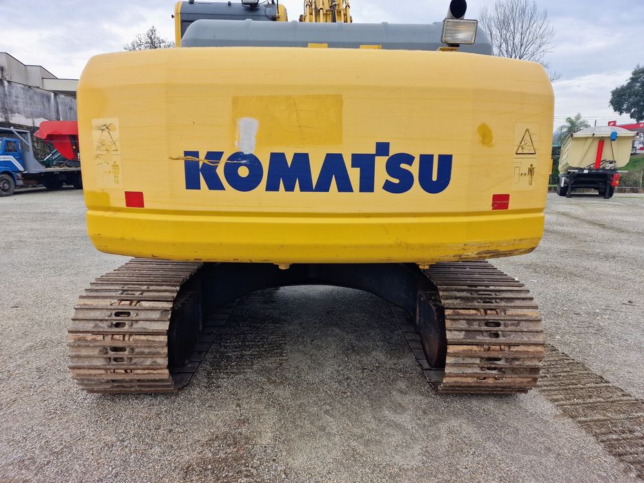 Escavadora komatsu pc 210