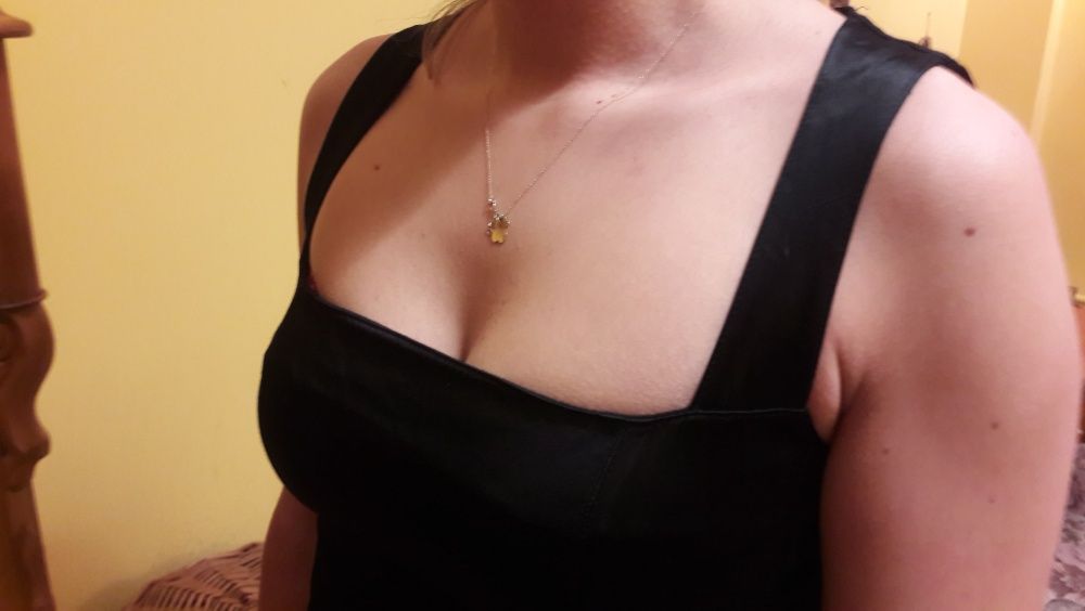 Mała czarna marki "Hennes collection"- H&M