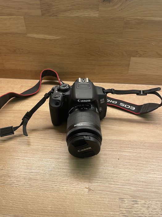 Canon ios 700d stan idealny