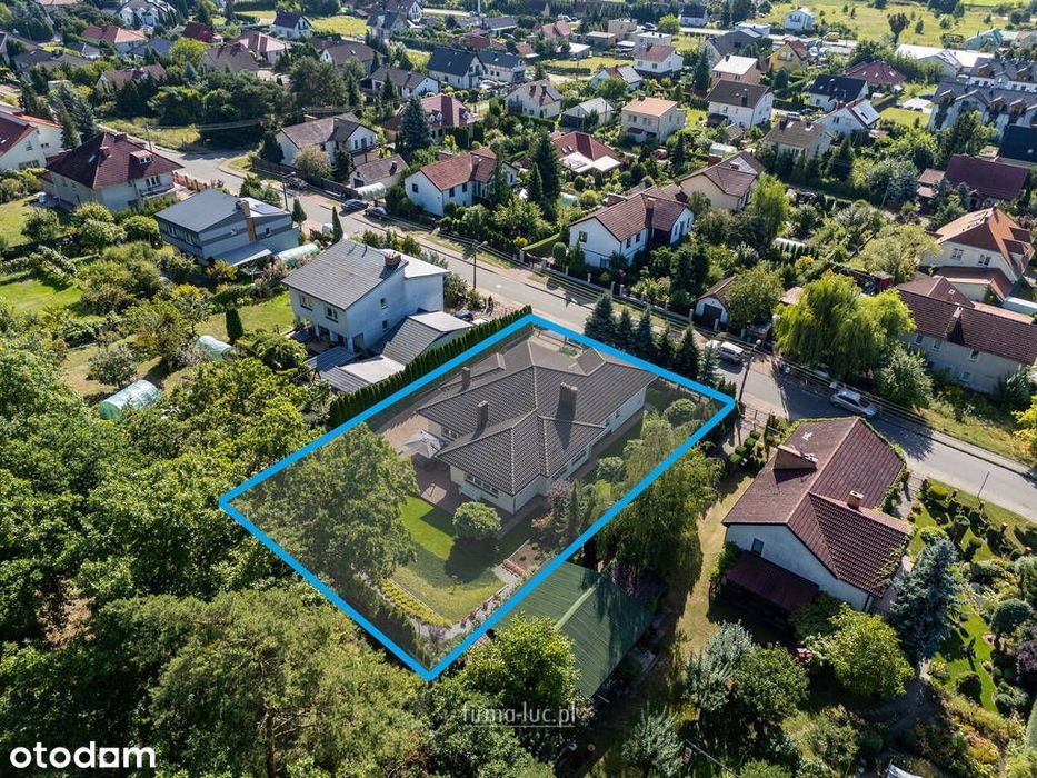 Dom przy ścianie lasu, możliwe 4 sypialnie