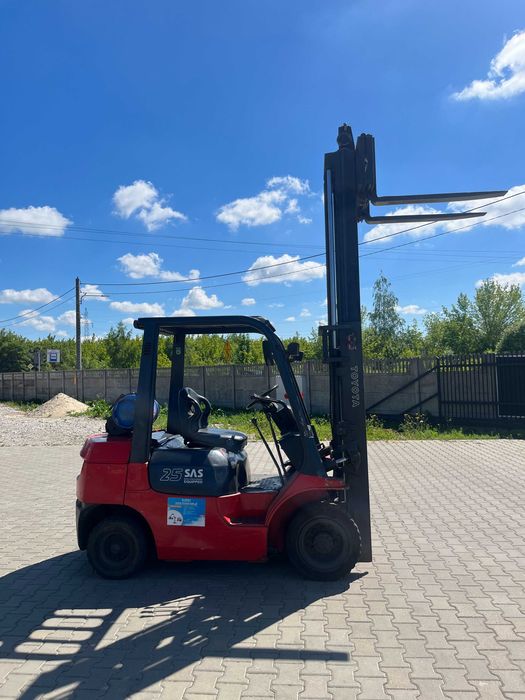 Sprzedam wózek widłowy Toyota 40-7FG25 (Rok 2000)