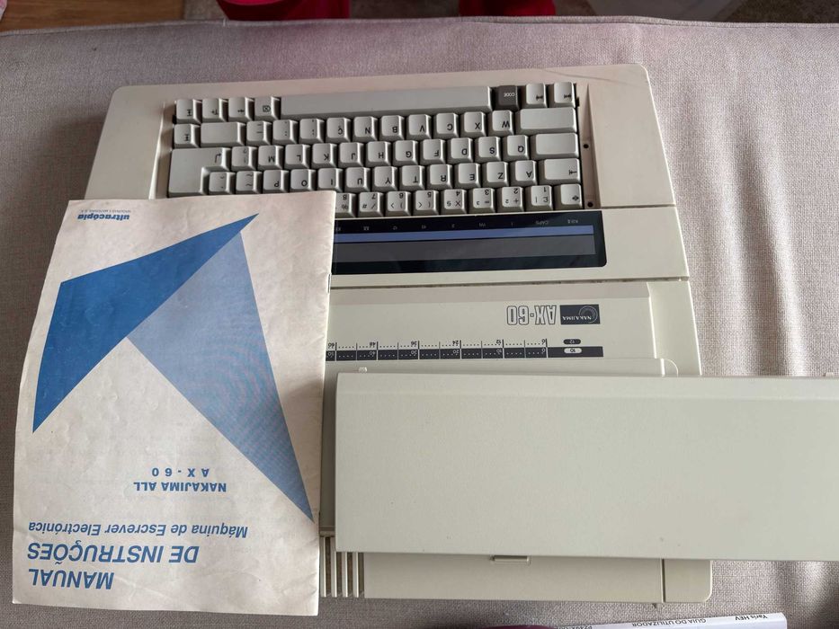 Máquina de escrever elétrica