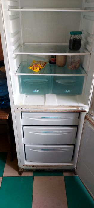 Холодильник stinol