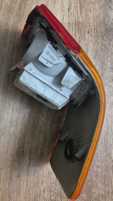 Lampa Lewa Tylna AUDI 80 B3 (86-91r.) SEDAN Oryginalna HELLA