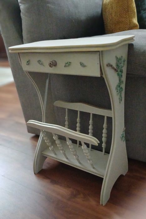 Mesa de Apoio/Porta Revistas