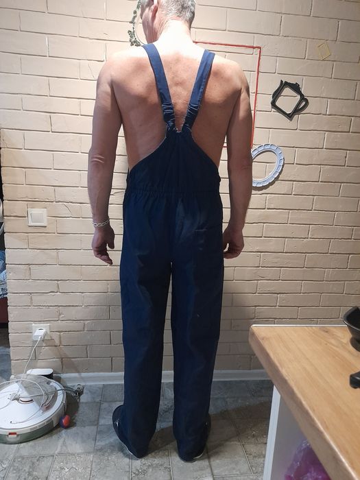 Спецодежда мужская нова.