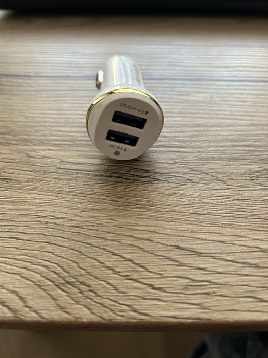 Перехідник від прикурювача до USB