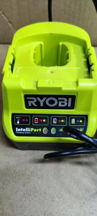 Ładowarka Ryobi 18V