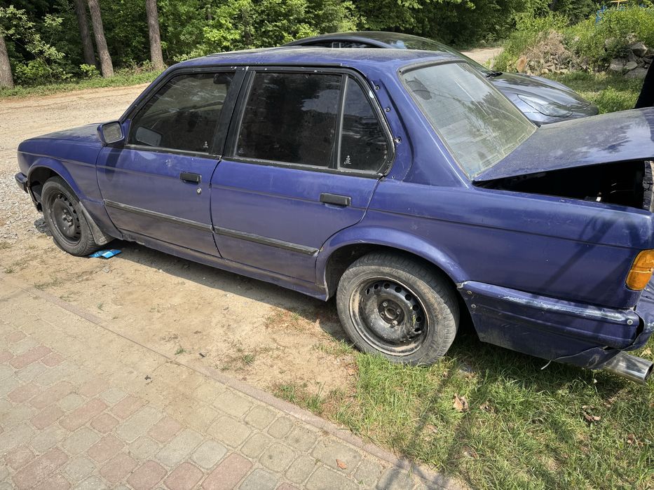 Продам Bmw e30 1987 1.8