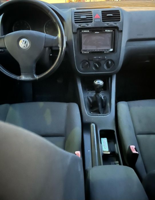 Para peças VW Golf V 1.4 FSi ano2004  já vendi motor