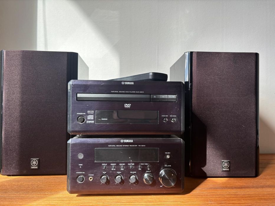 Wieża Yamaha RX-E810 i DVD-E810