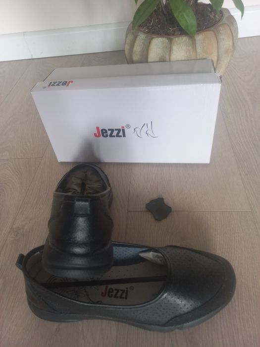 Buty damskie czarne damskie sportowe baleriny r.38 Nowe