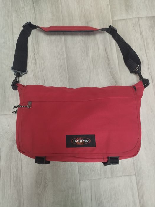 Большая Сумка eastpak через плечо