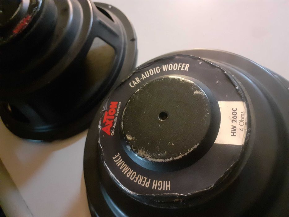 głosniki firmy  Axton