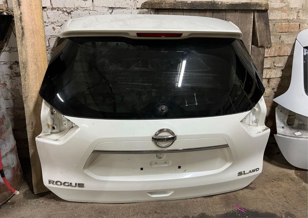 Двери передние левые Nissan Rogue Двери задние Передние правые Двери