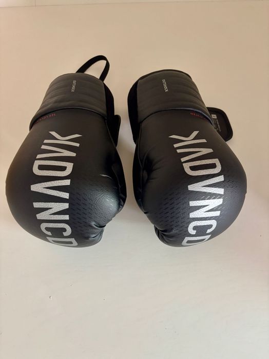 Saco de boxe insuflavel com pé + Luvas  OUTSTOCK