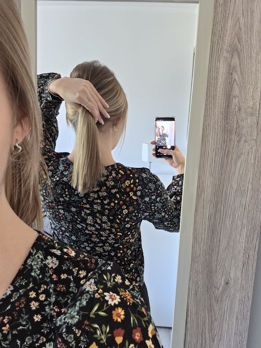 Bluzka w kwiaty Stradivarius M
