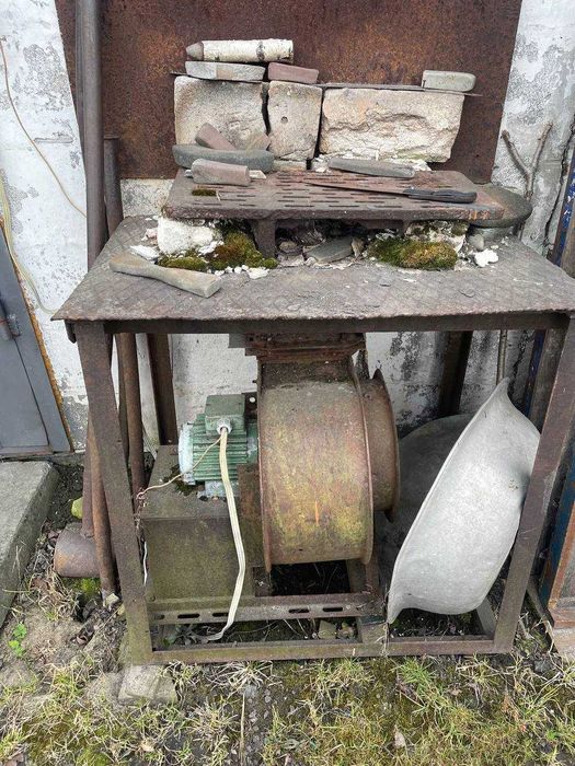 Кузня для нагріву металу