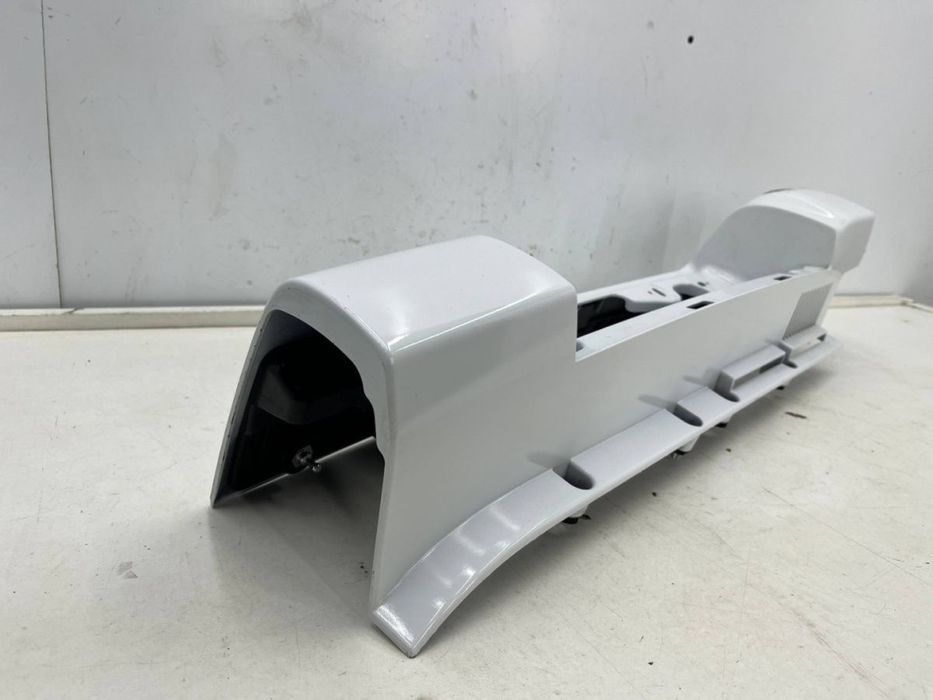 Listwa Renault Trafic Talento Primastar Vivaro B 14r.- prawa nakładka lampy tylnej obudowa narożnik