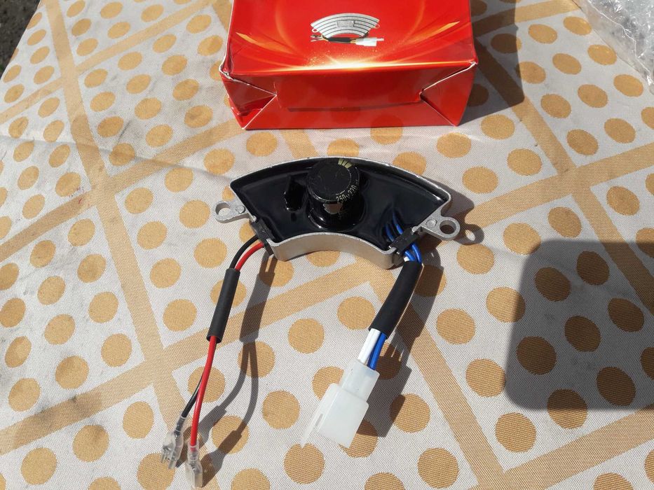Stabilizator Napięcia AVR Do Agregatu czterosuwowego