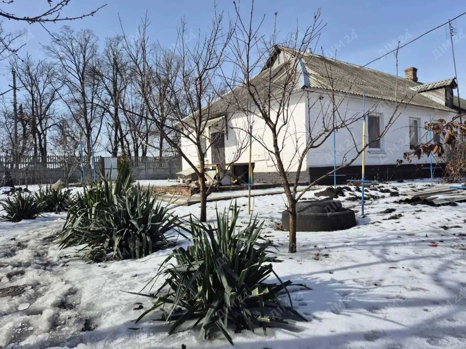 Затишна частина будинку в селі Степне Полтавського району