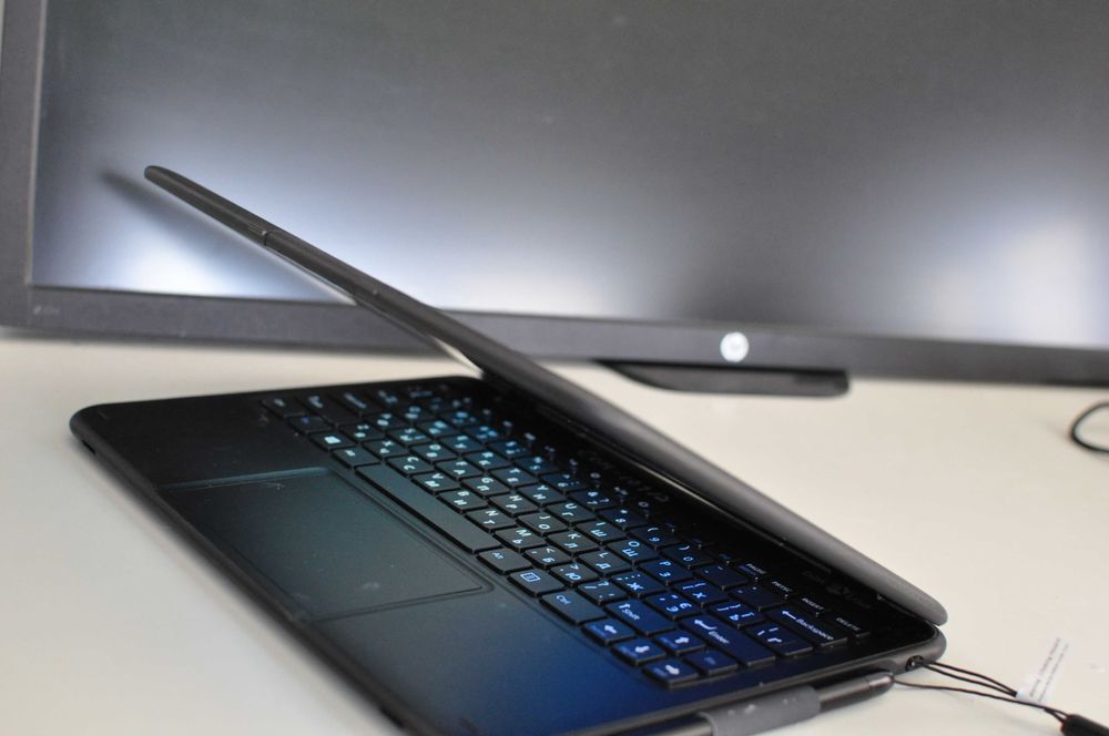 Ноутбук - трансформер із сенсорним екраном BAC USA ATLAS 4-128 гб