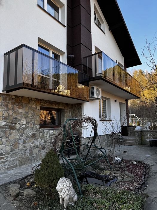 Balustrady szklane barierki aluminiowe