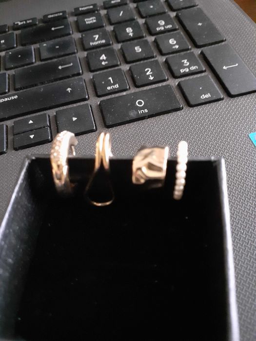 Conjunto de ear cuffs Zara