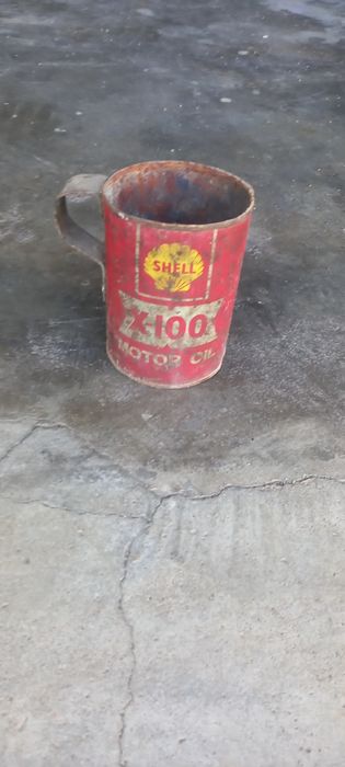 Lata antiga da shell