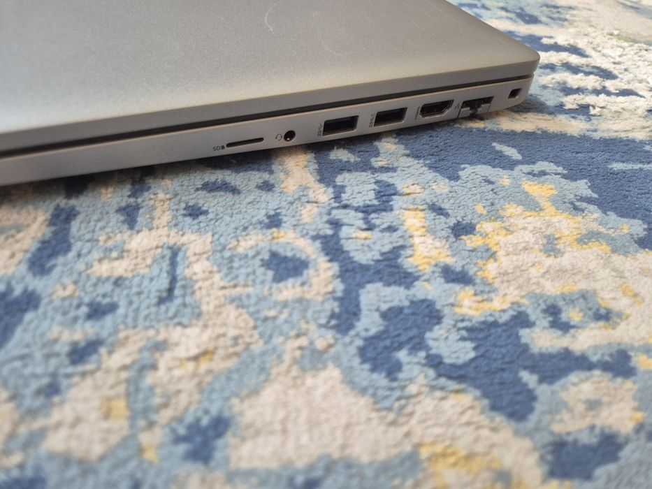 Laptop Dell Latitude 5520 | i5-1145G7 | 32 GB RAM | SSD 1 TB | Win 11 Pro