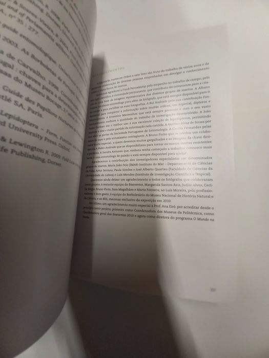 Livro sobre os insectos existentes em Portugal