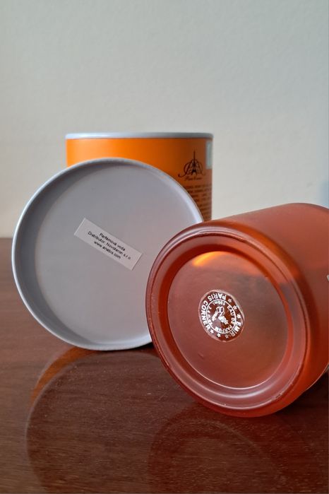 Vibrant Orange & Neroli Emir Paris Corner
