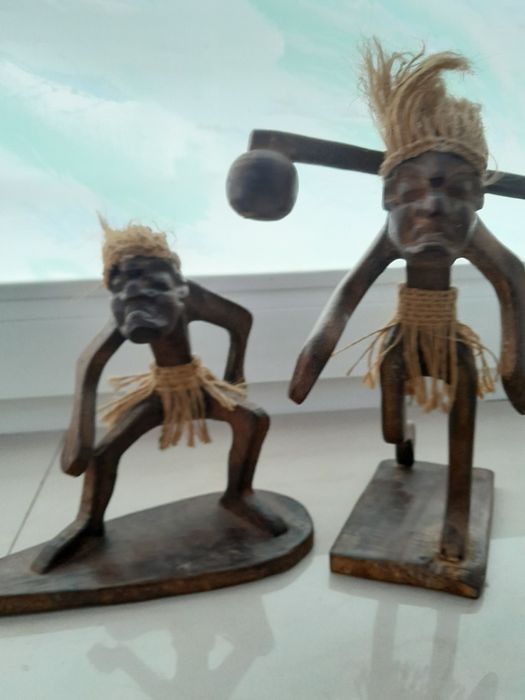 figurki afrykańskie z drewna