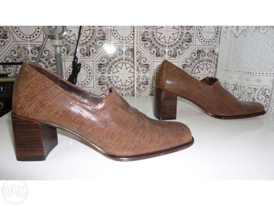 Sapatos de senhora em pele castanho Pierre Cardin