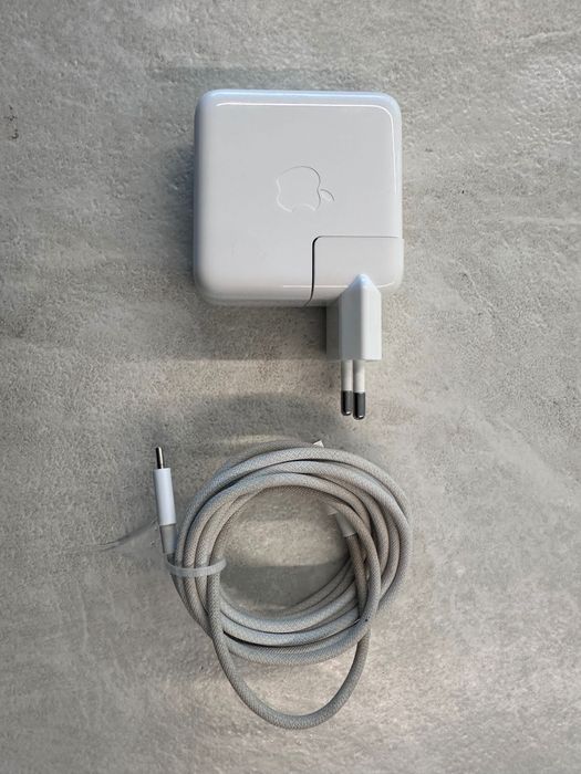 Apple Macbook M2 Pro - 16 polegadas - 16GB - 512GB - US